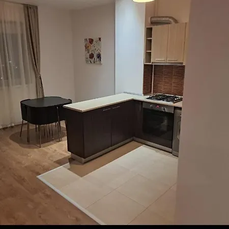 Rin Grand Erik * Bucureşti